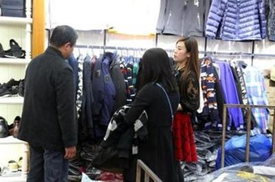 網店和實體店的衣服到底有何區別？服裝廠老板說出了實情